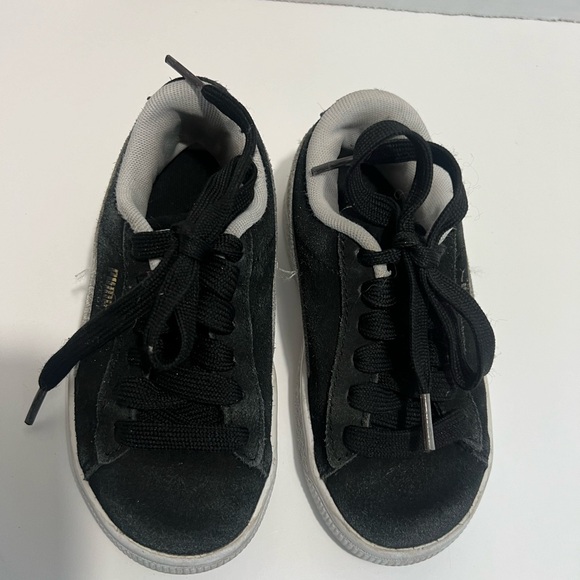 Pumas Kids/toddler Black Sneakers size 10 - Picture 3 of 8